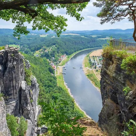 Ferienwohnungen Elbjuwel Rathen Esterno foto